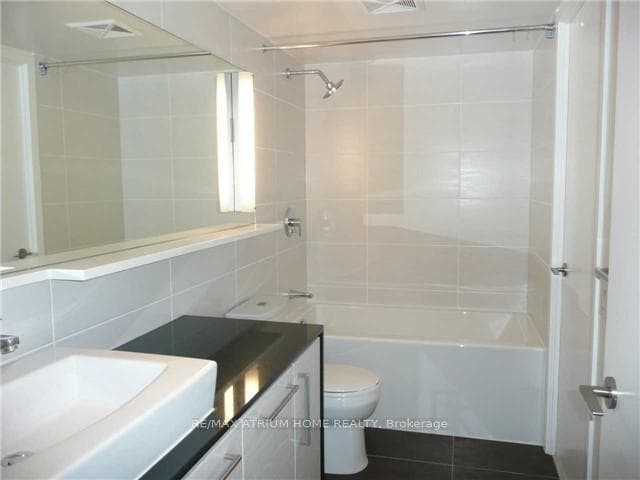 72 Esther Shiner Boulevard Unit 2012 photo 10