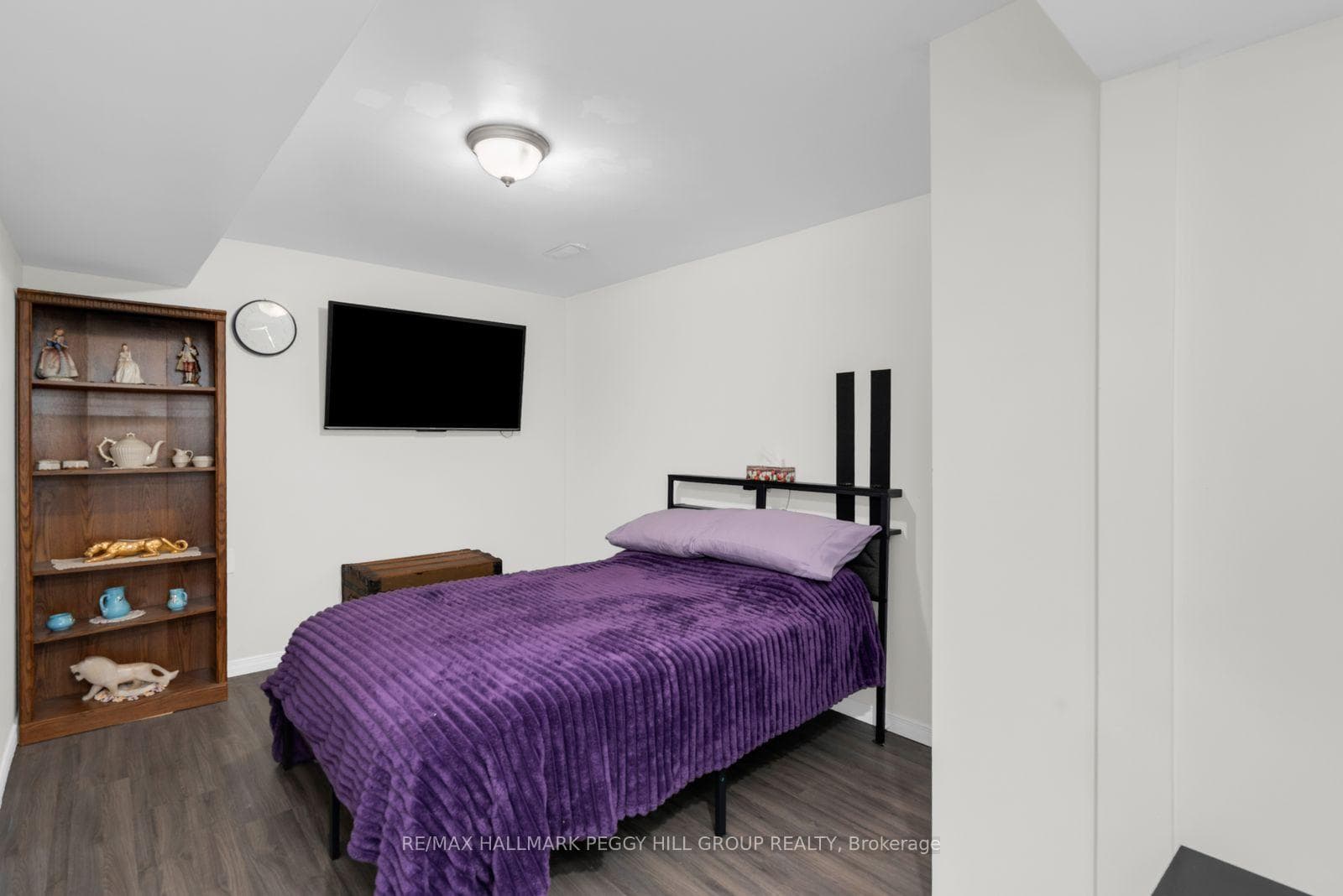 52 Harbour Crescent photo 12