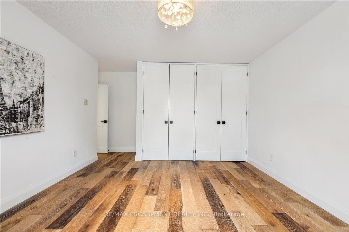 3122 Lakeshore Road Unit 2 photo 19