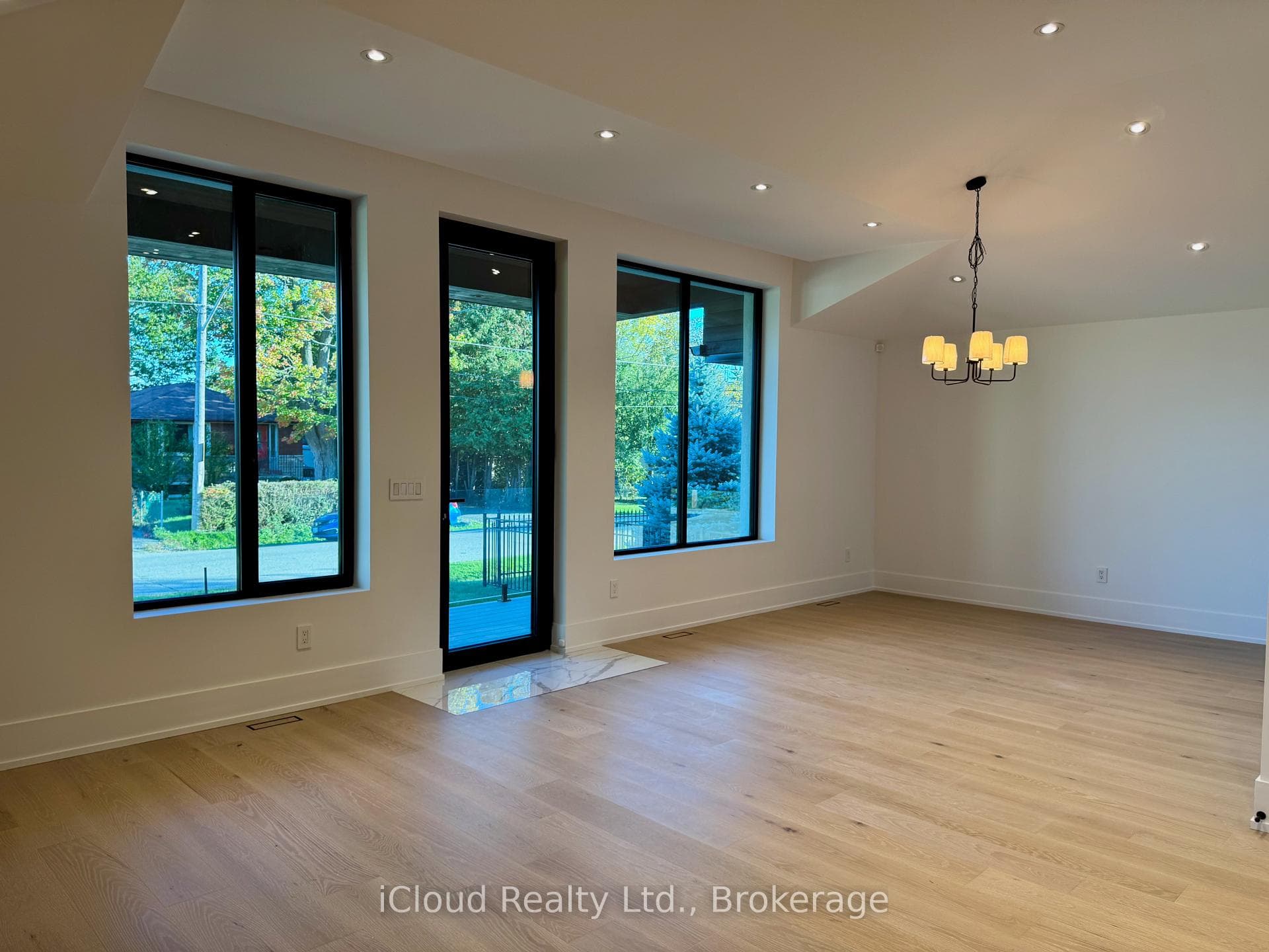 201 Troy Street photo 5