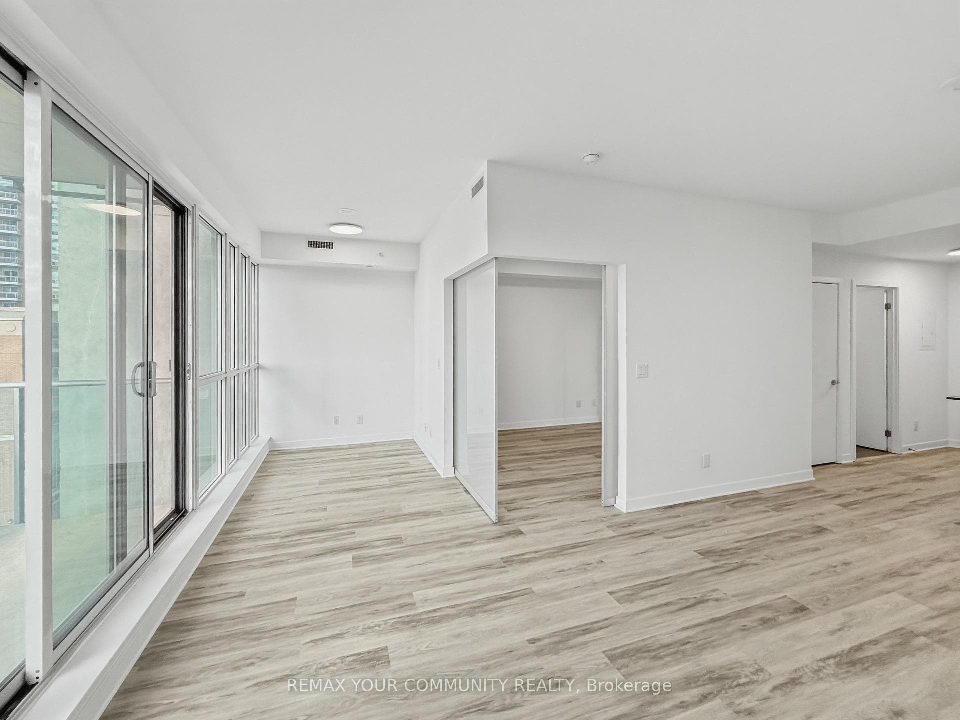 150 East Liberty Street Unit 618 photo 8