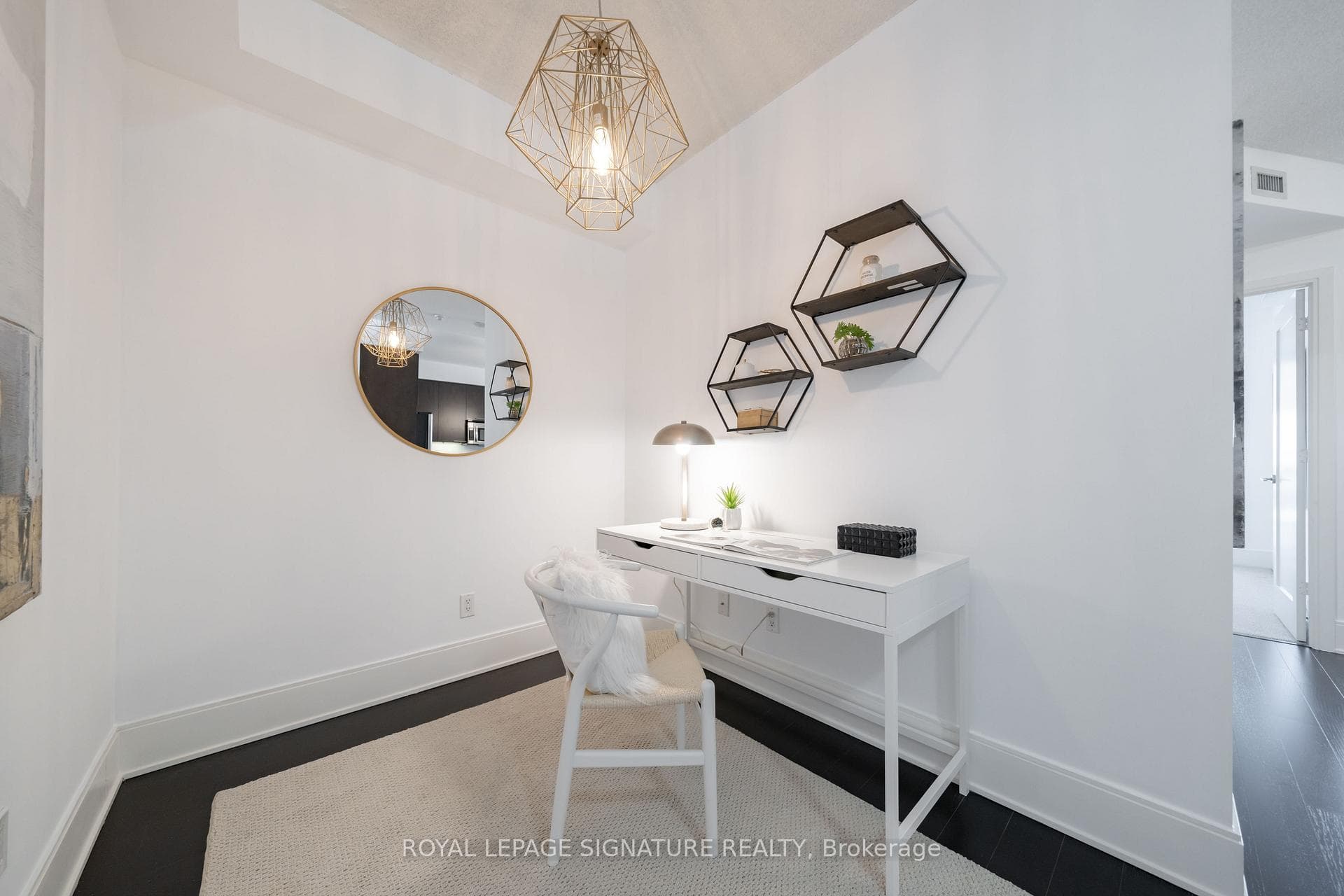 25 Broadway Avenue Unit 1901 photo 6