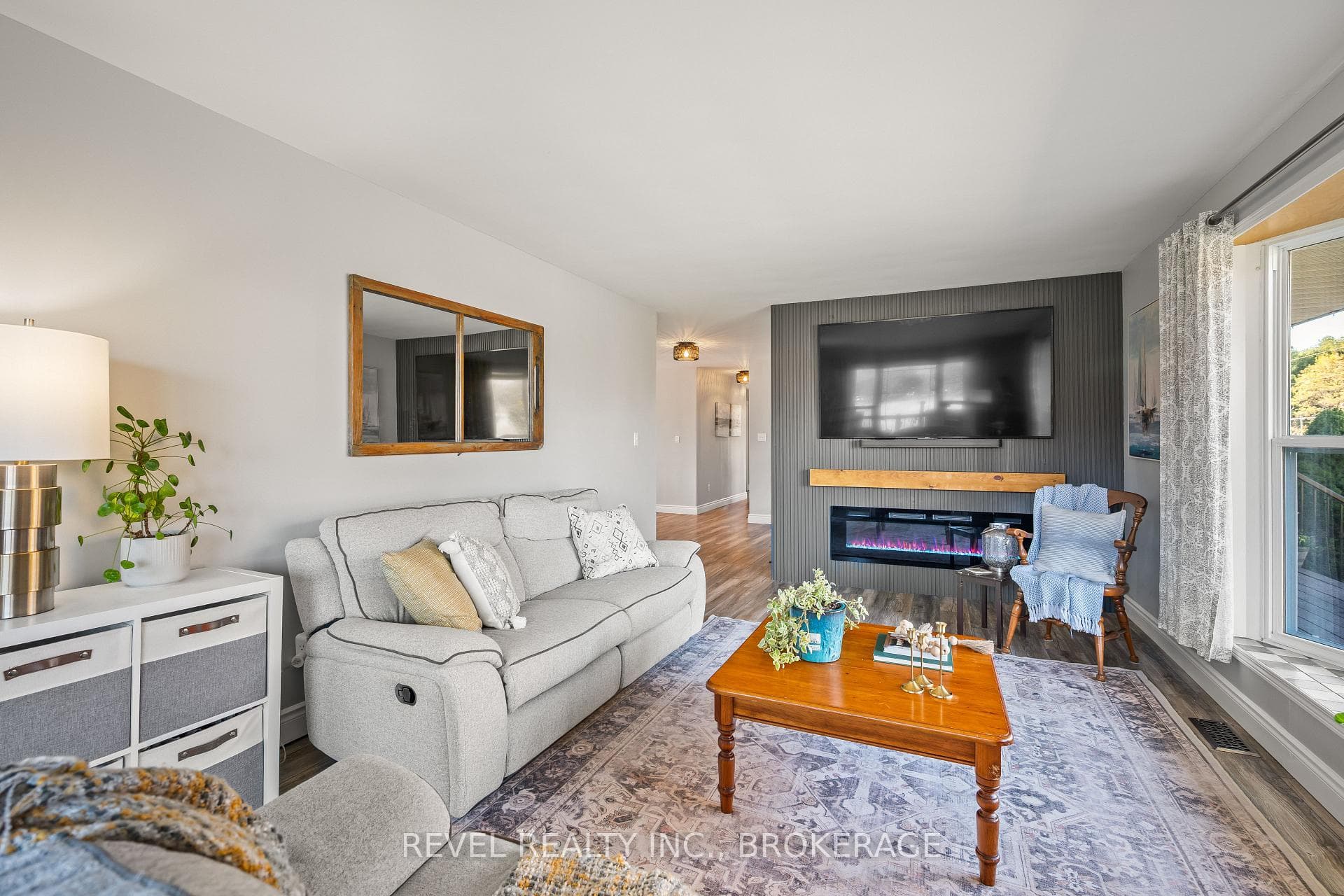 2089 Sunbury Road photo 9