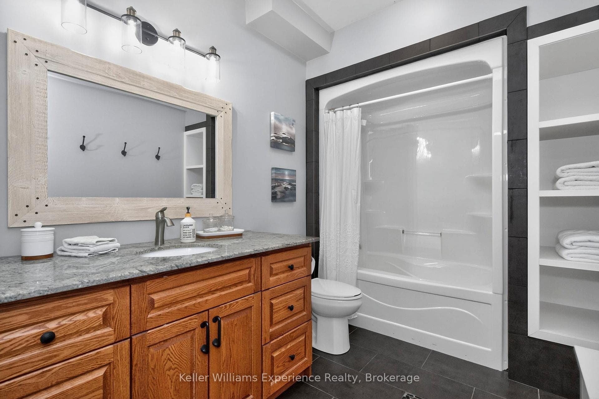 1749 Champlain Road photo 20