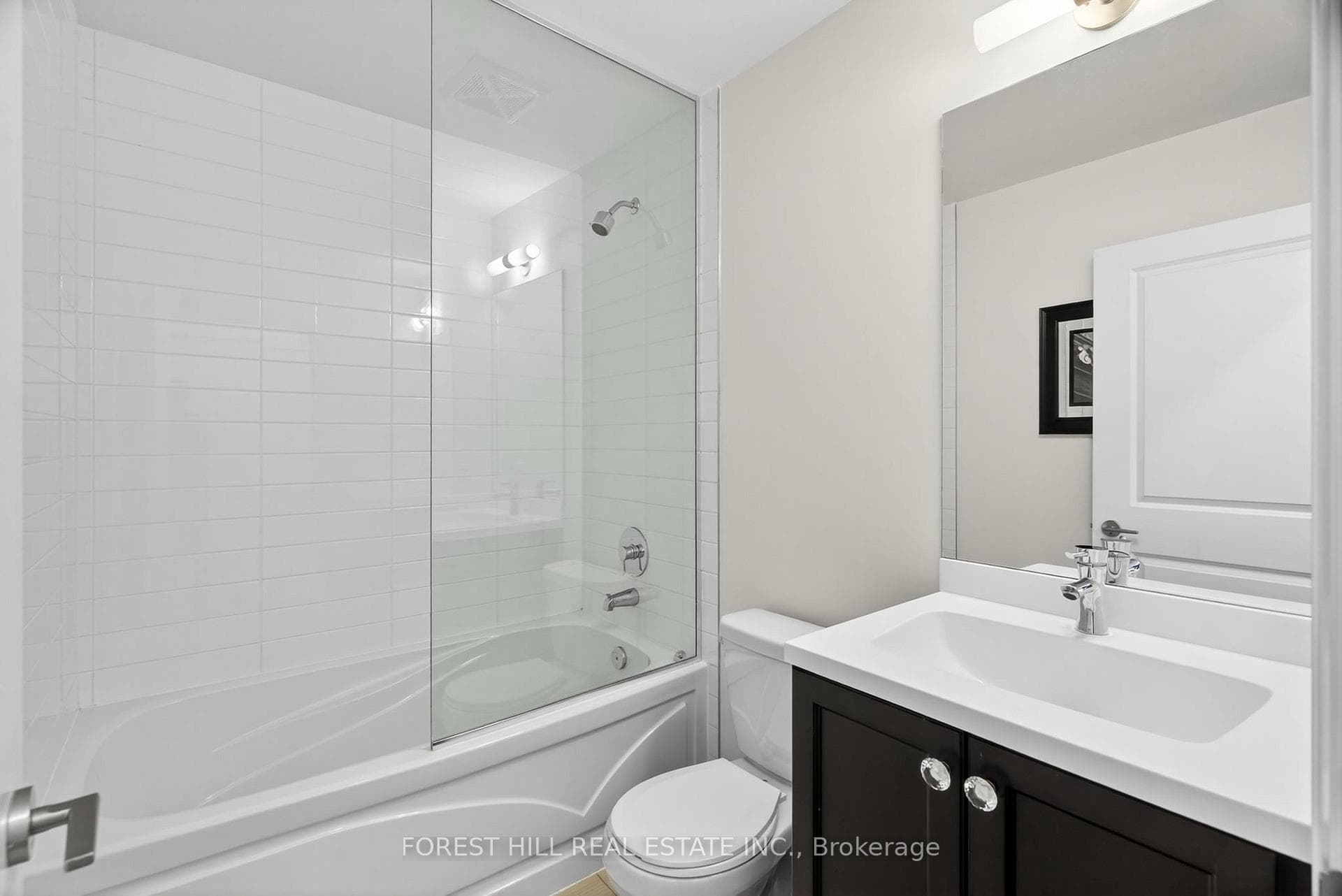 530 St Clair Avenue Unit 1608 photo 16