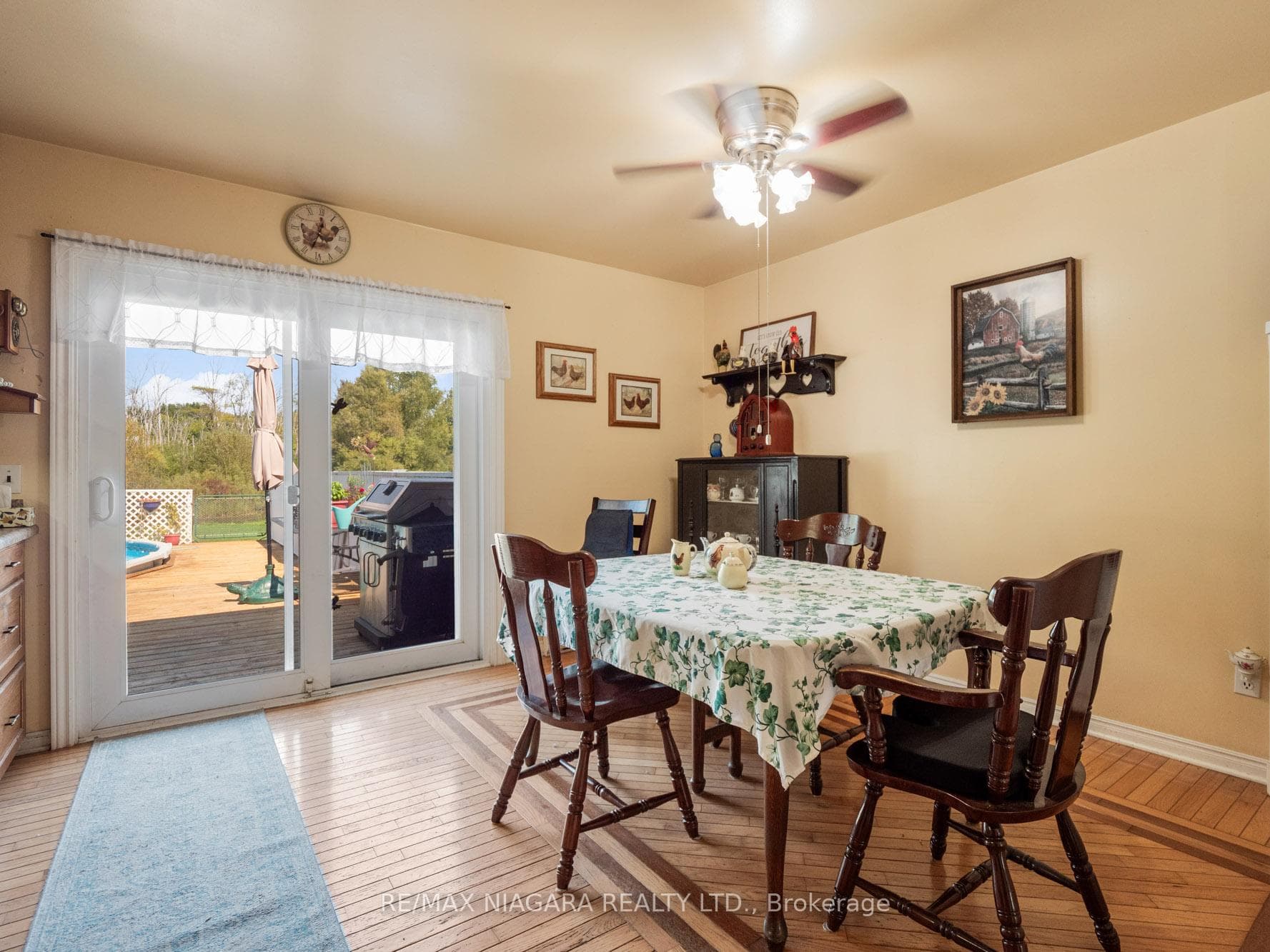 2666 Dominion Road photo 9