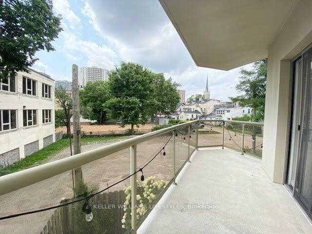 435 Colborne Street Unit 202 photo 15