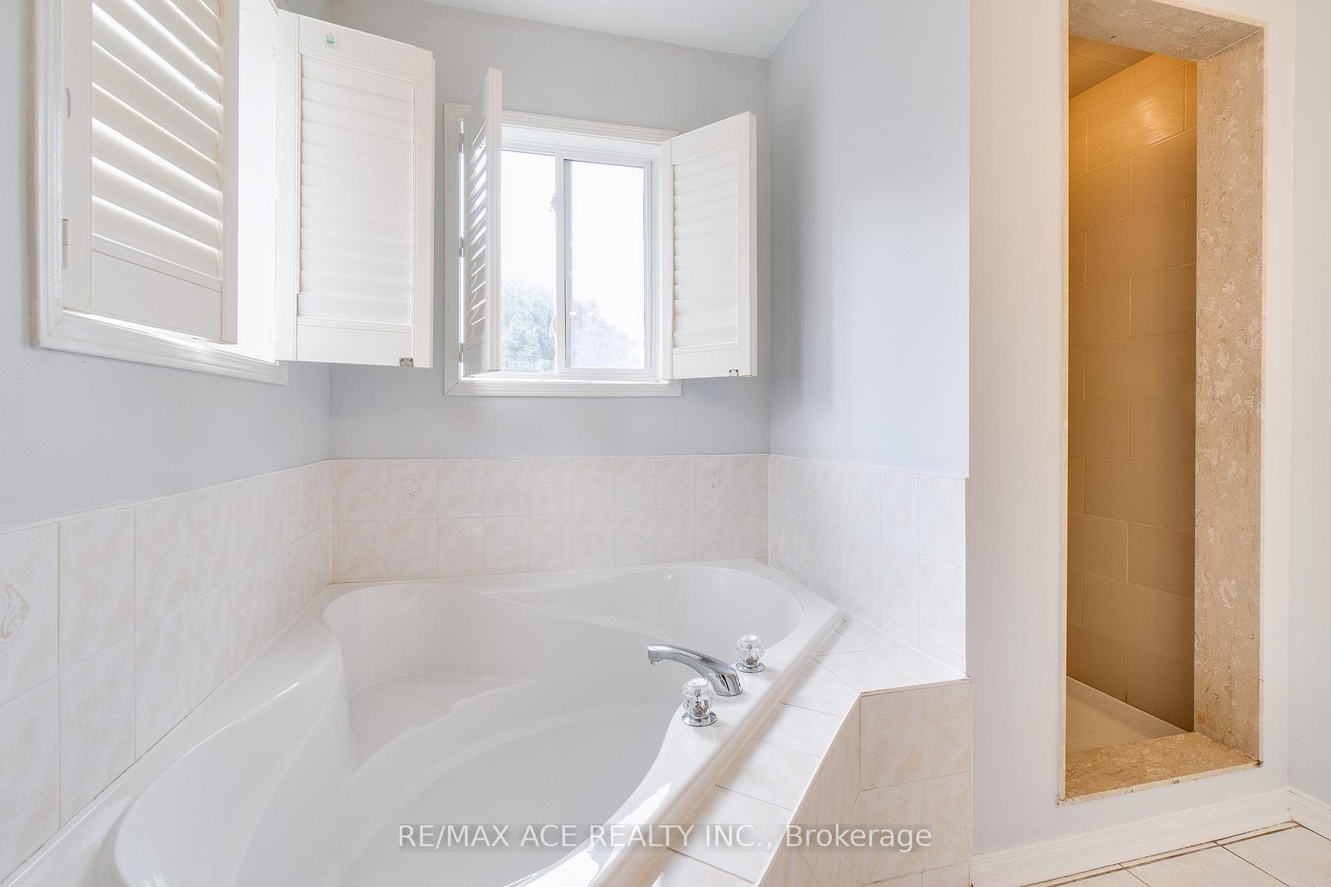14 Castleford Drive photo 26