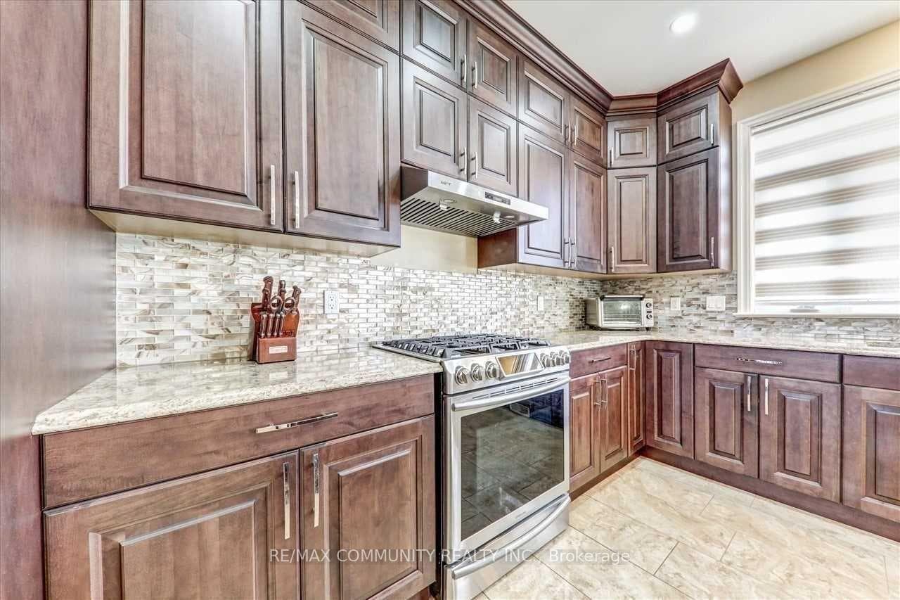 23 Blossom Court photo 11