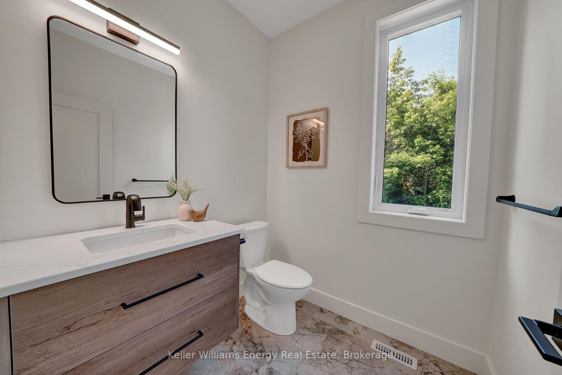 Main Floor 2 pc bath