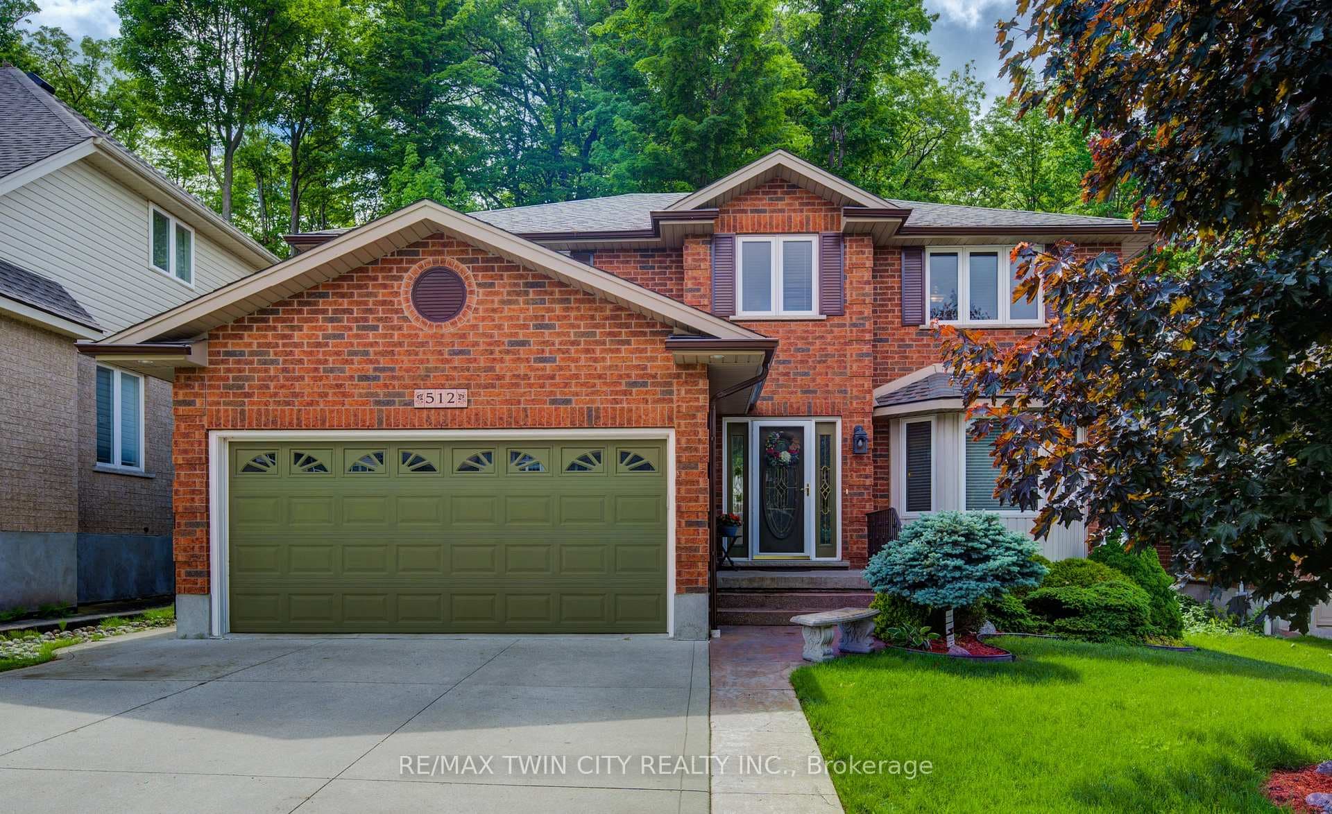 512 FALLVIEW Court photo 5