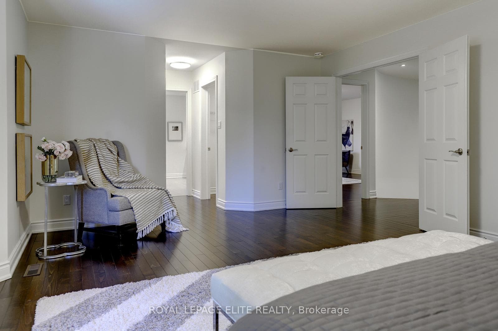 1019 Skyvalley Crescent photo 30