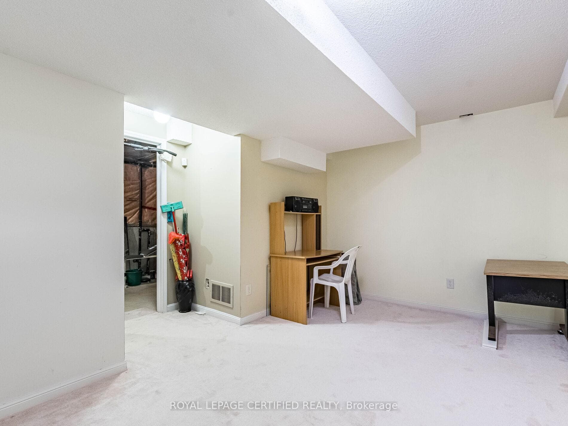66 Cadillac Crescent photo 32