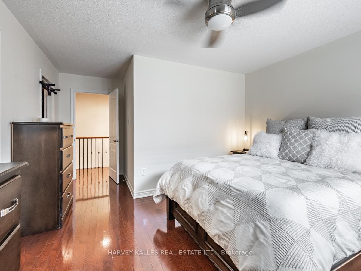 42 Rosewood Avenue photo 21