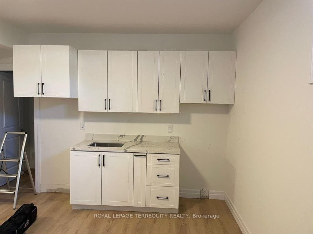 2944 Biddulph Street Unit Main photo 23