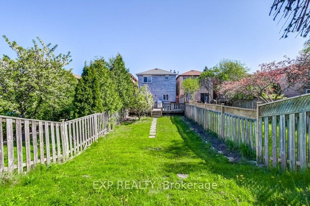 1506 Prince John Circle photo 34