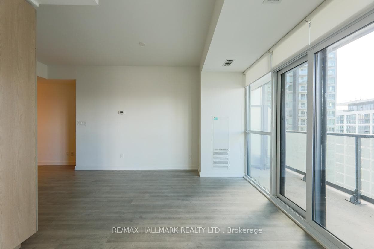 50 Ordnance Street Unit 2205 photo 8