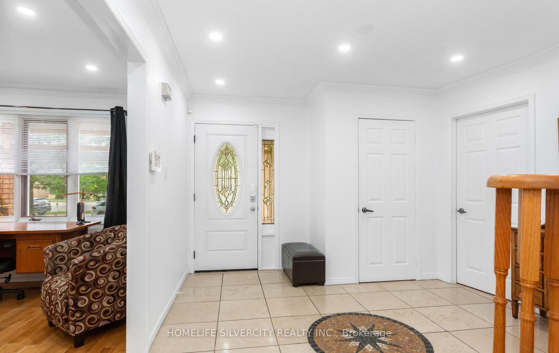 303 Hickory Circle photo 6