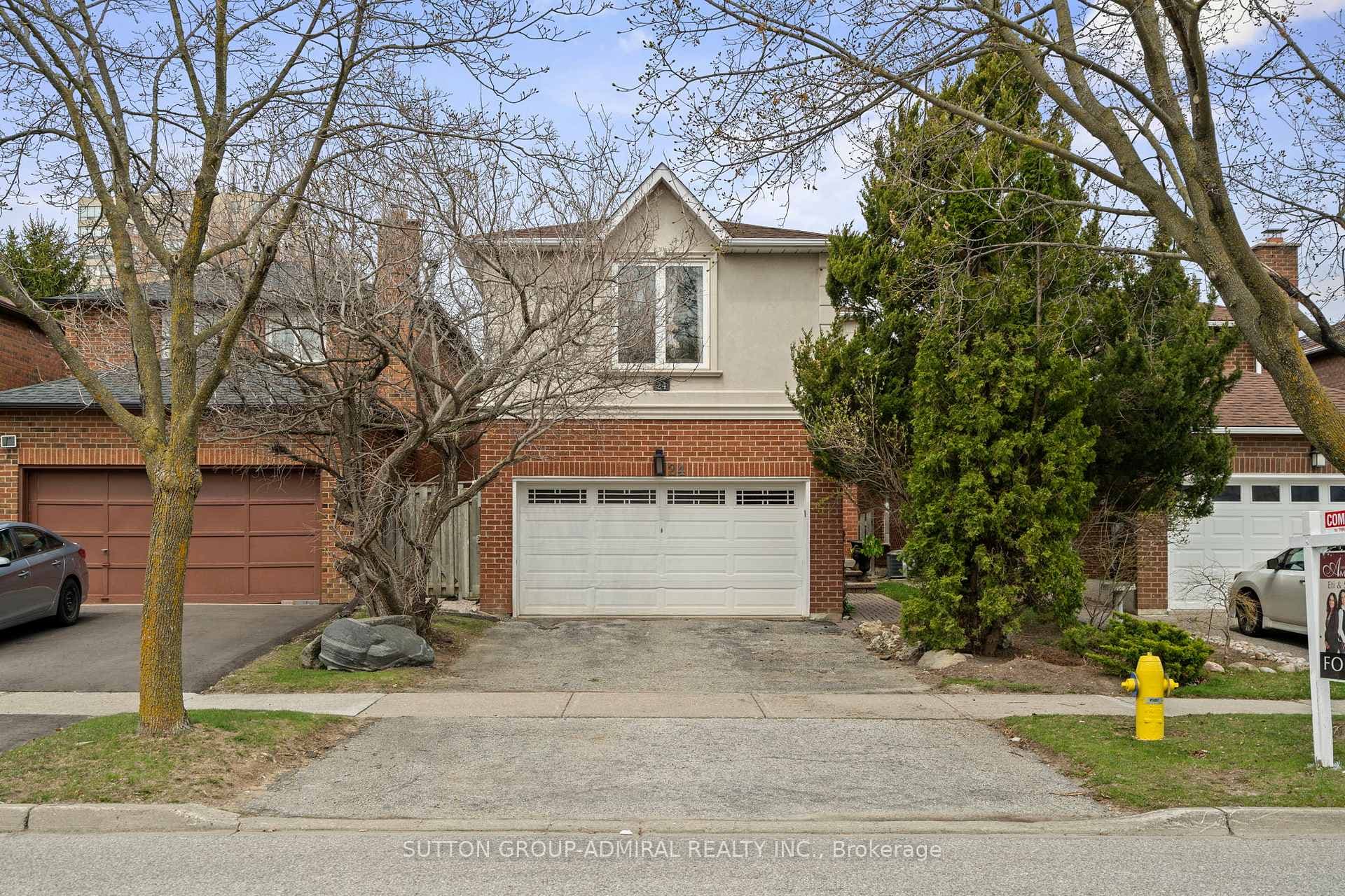 24 Patrice Crescent photo 1
