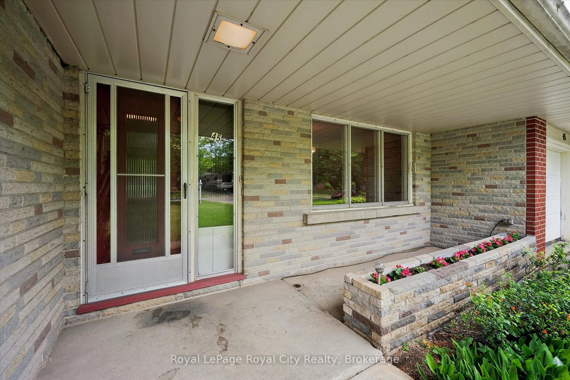 45 Waverley Drive photo 4