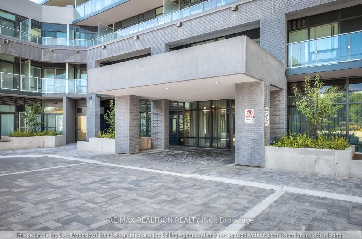 621 Sheppard Avenue Unit 628 photo 26