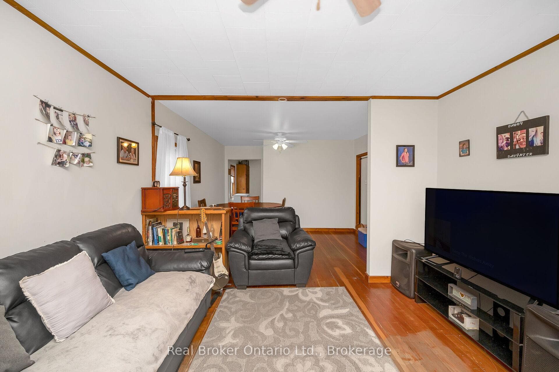 122 KING Street photo 41