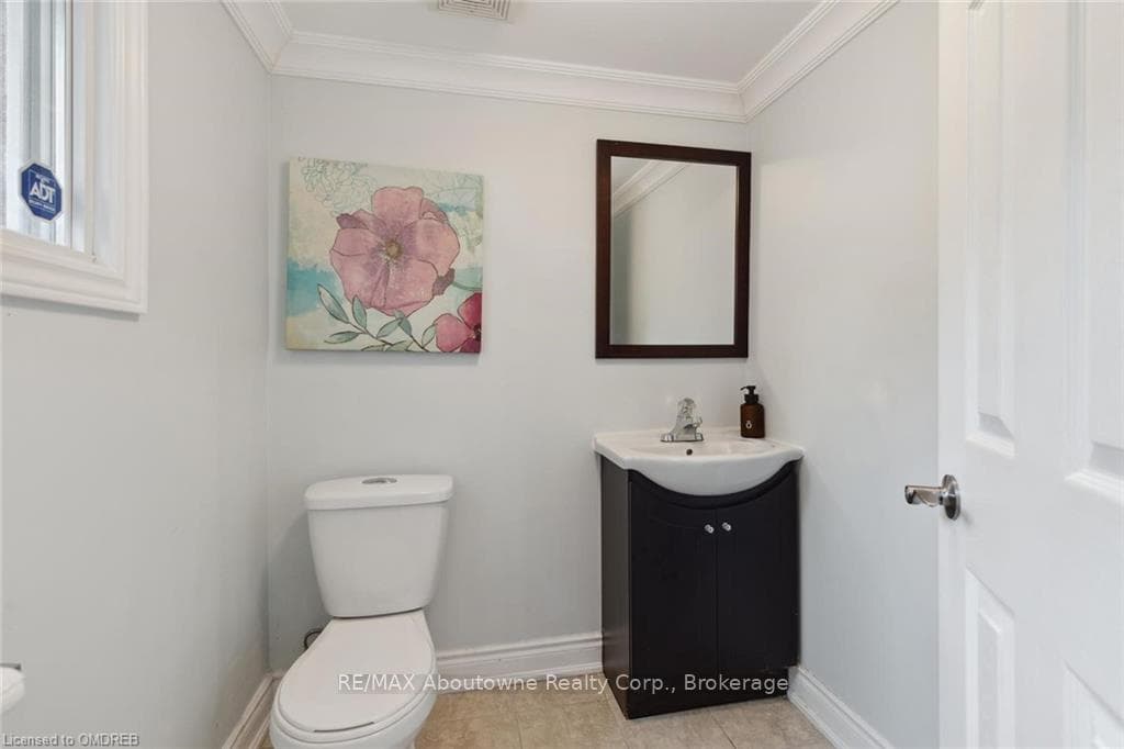 1062 LINDSAY Drive photo 36