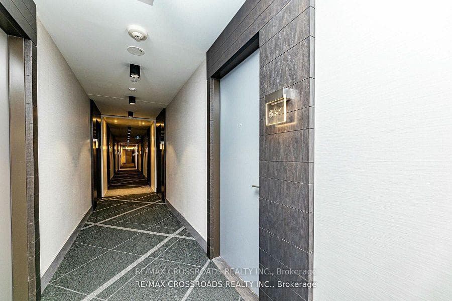 55 Merchants' Wharf Way Unit 531 photo 3