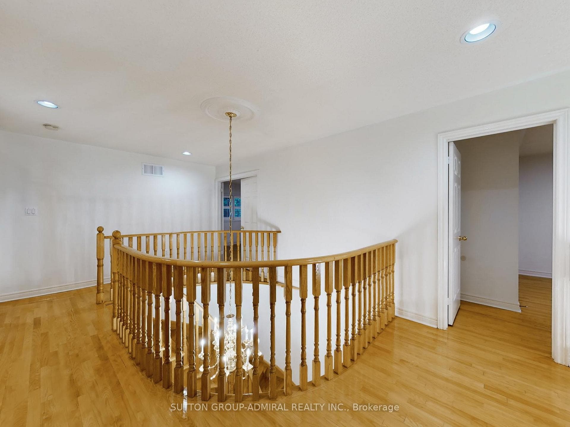 94 Reansbury Crescent photo 25