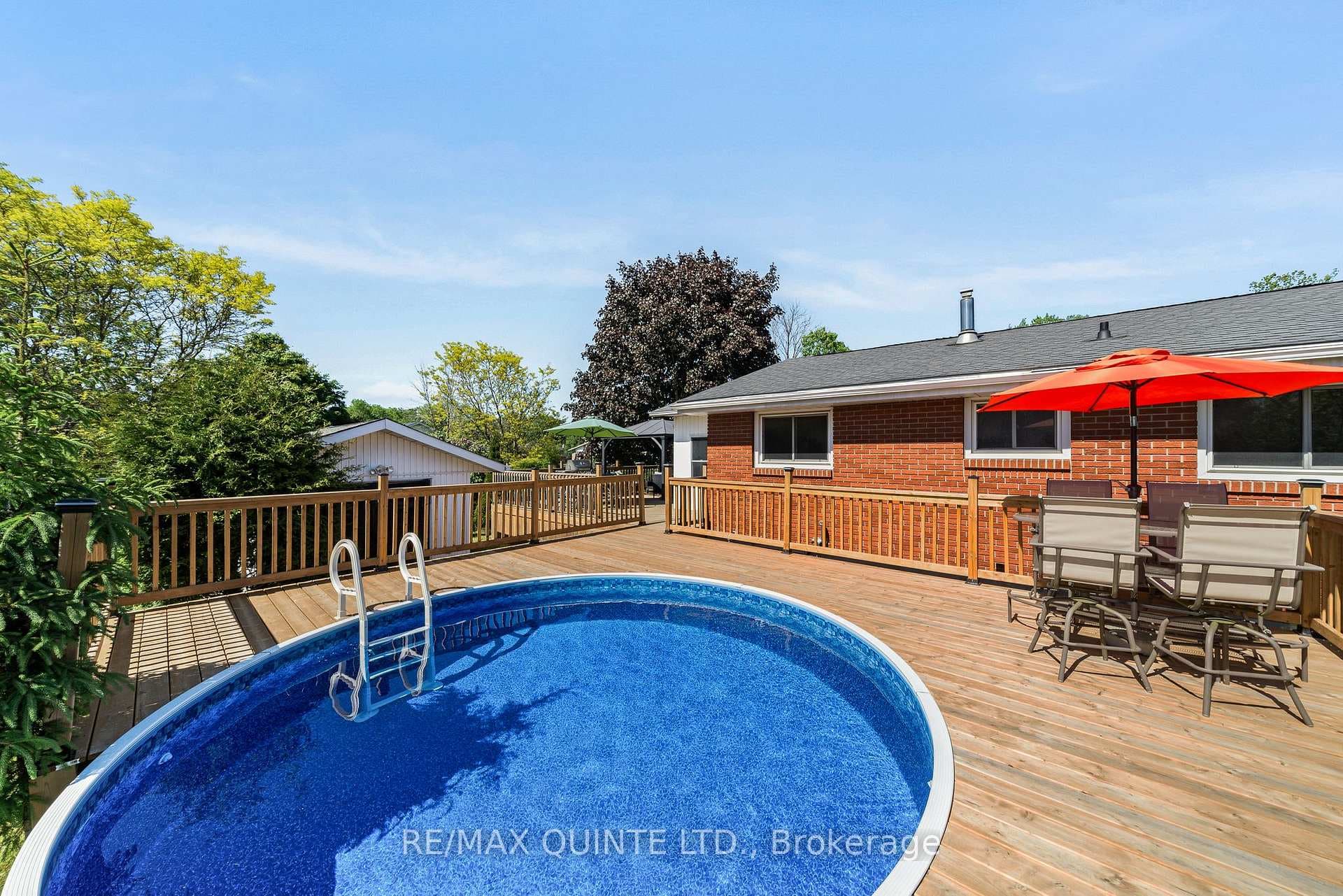 152 Peterson Street photo 32