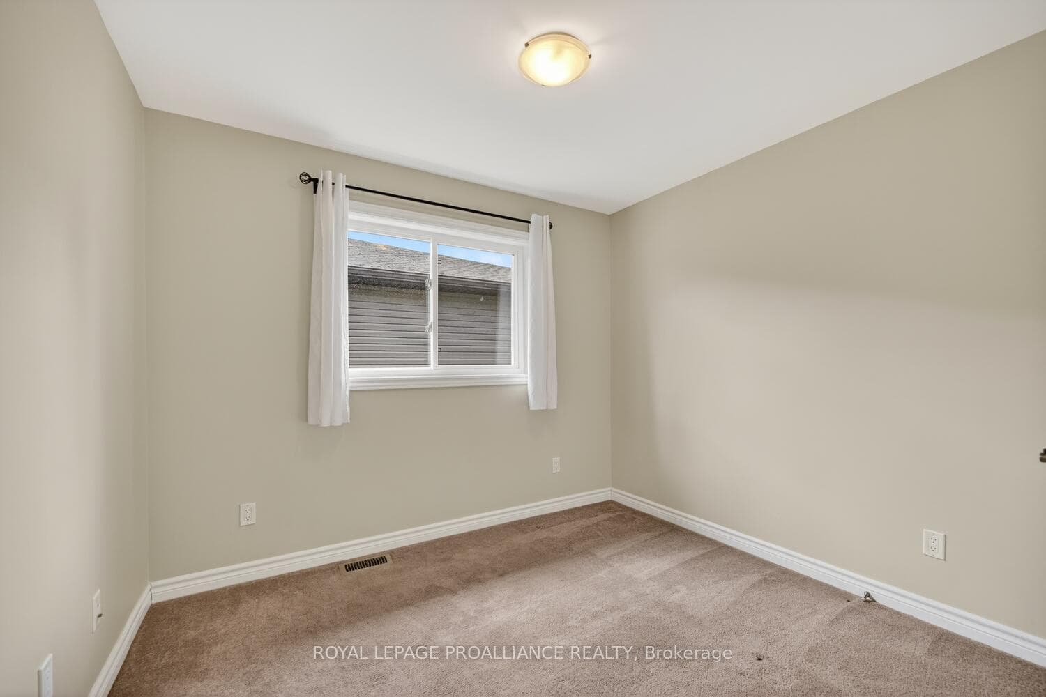 324 Fischl Drive photo 18