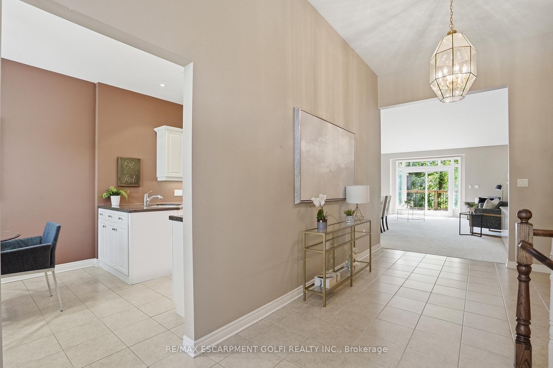 58 Glendale Avenue Unit 12 photo 4