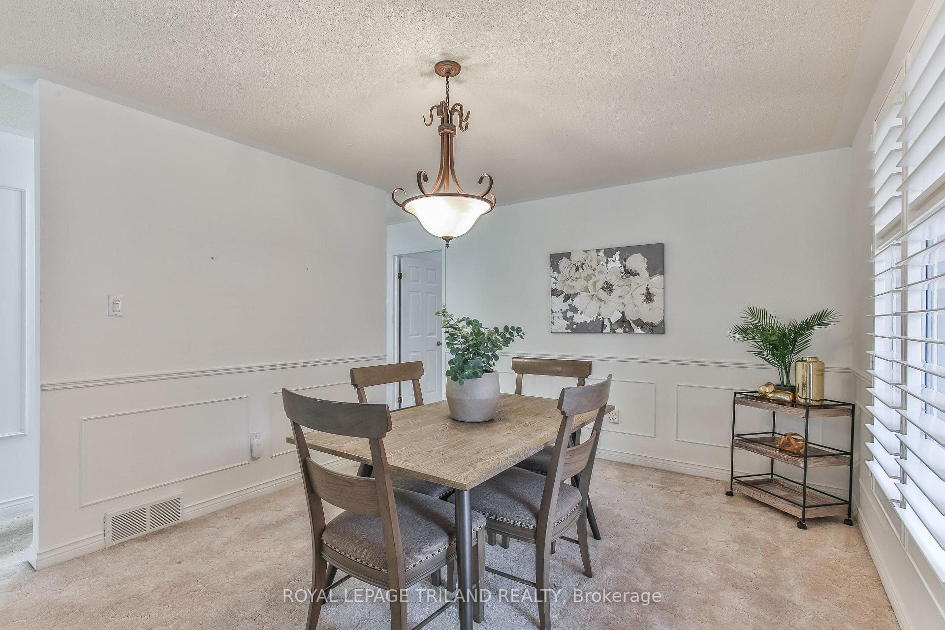 60 ROSECLIFFE Crescent Unit 8 photo 19