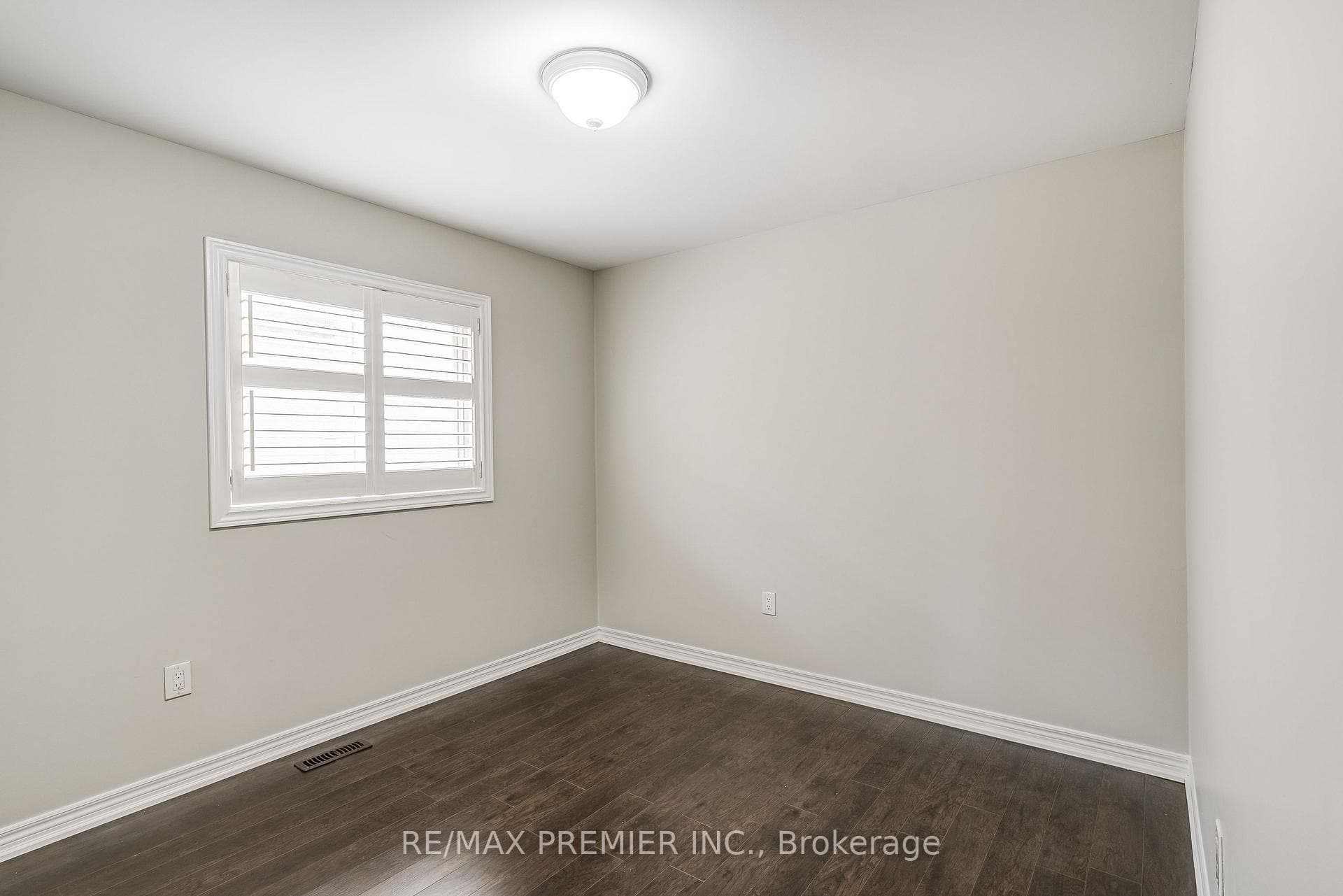 7 Alice Springs Crescent photo 29