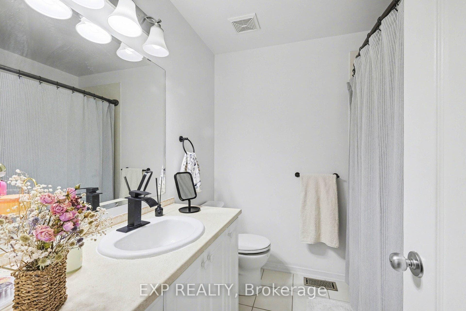 281 Sorento Street photo 19