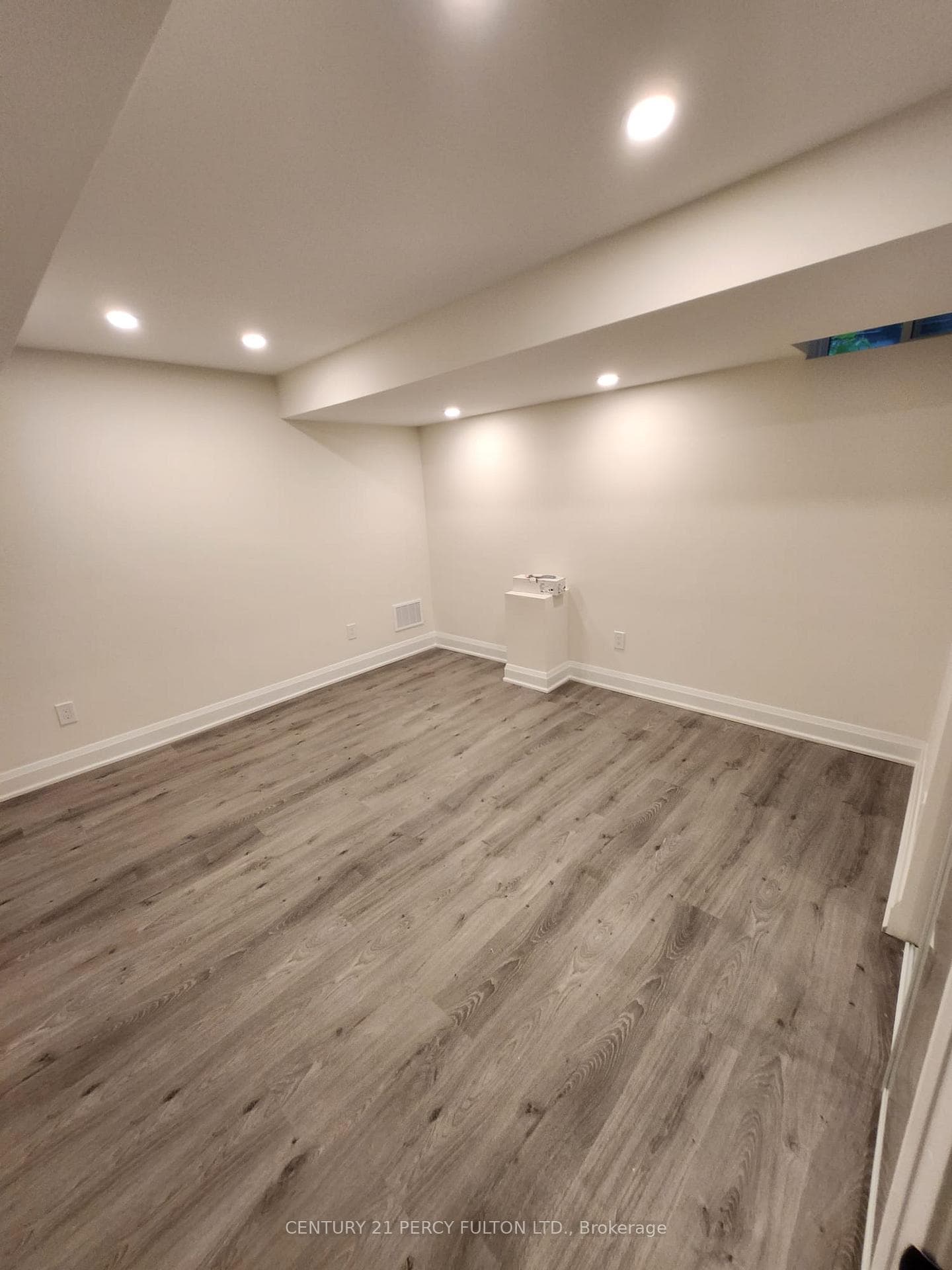 212 River Ridge Boulevard Unit bsmnt photo 9