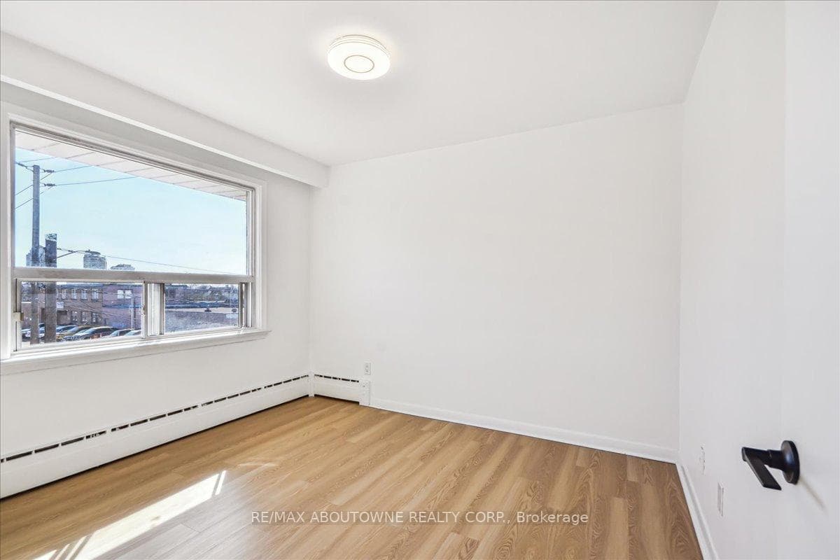 2 Wesley Street Unit 5 photo 24
