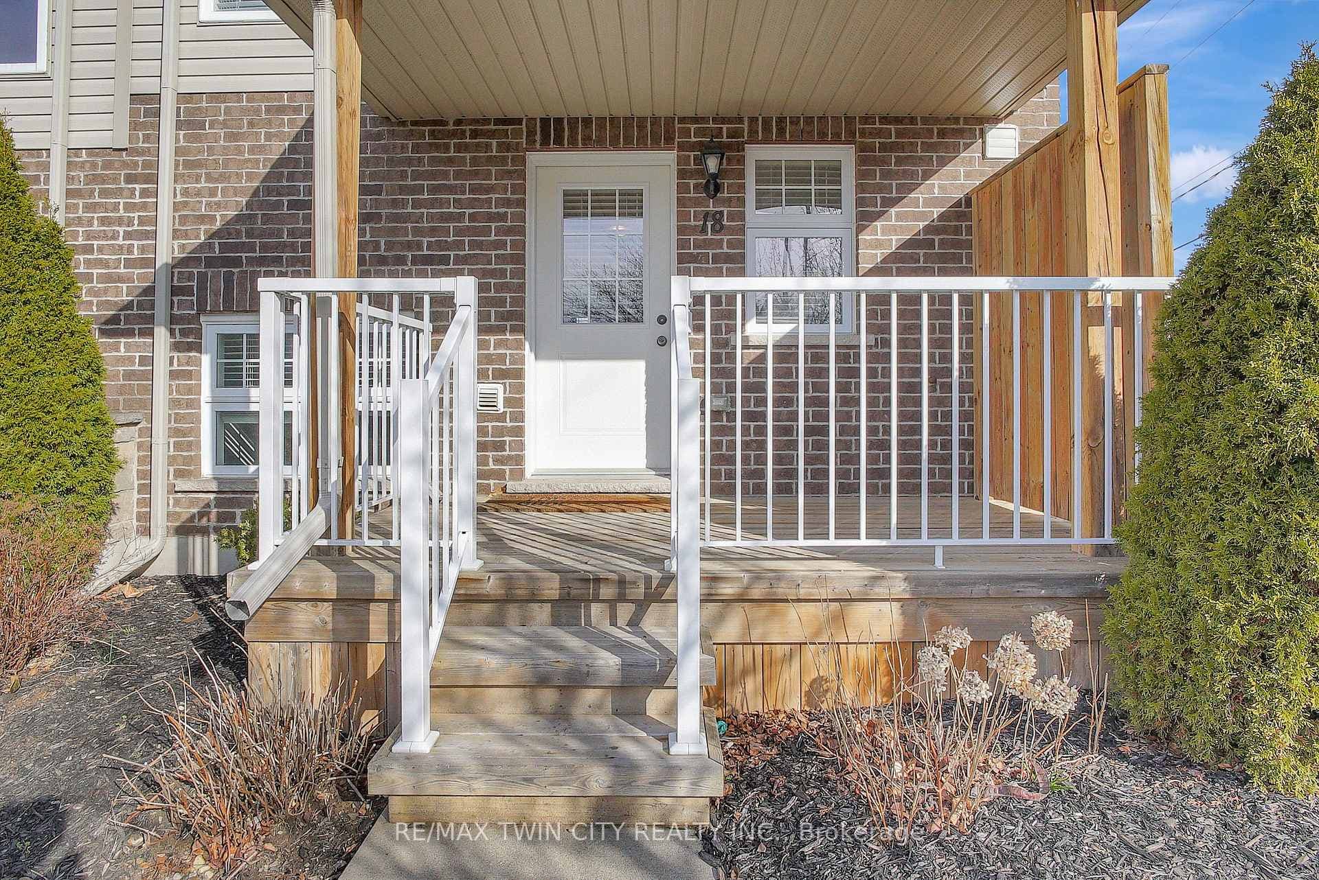 18 Nathan Court photo 2