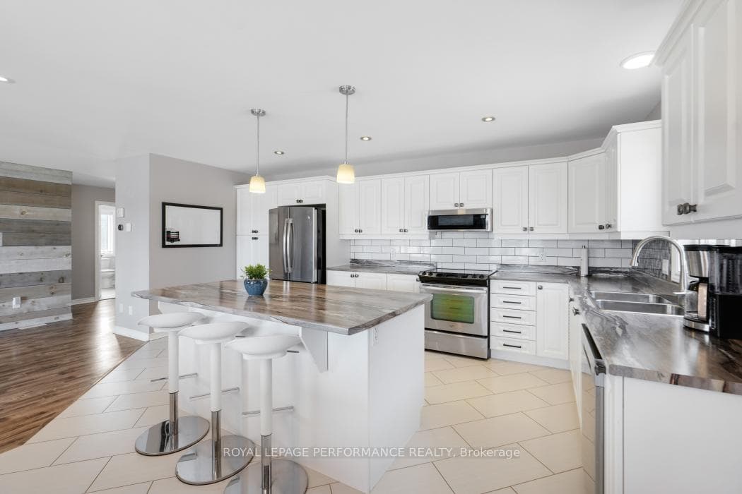 861 Oceane Street photo 17