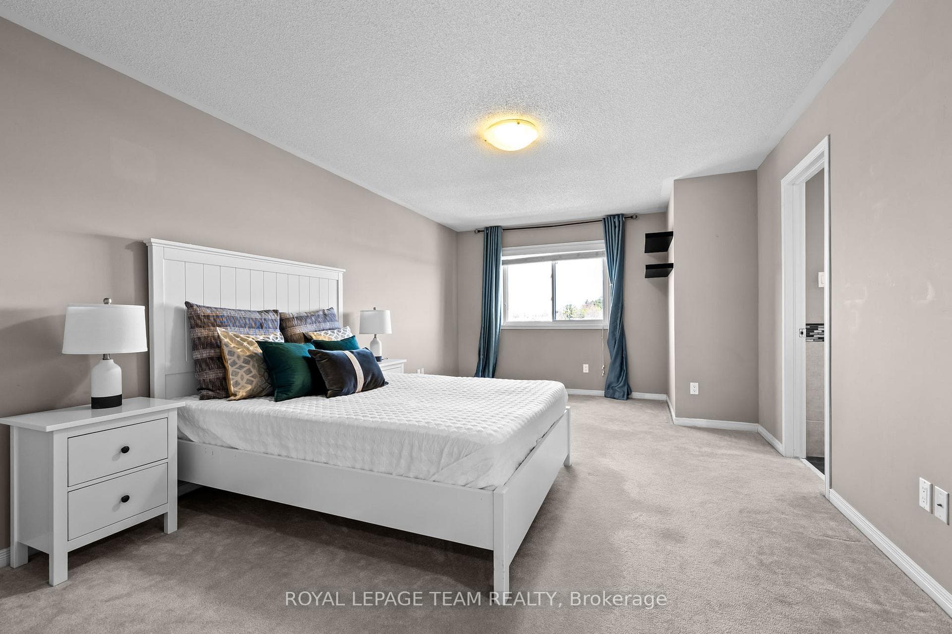 938 Torovin Private Avenue photo 16