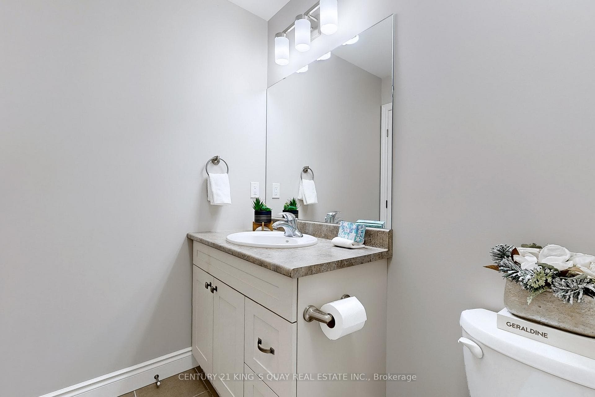 18 Cottonwood Drive photo 32