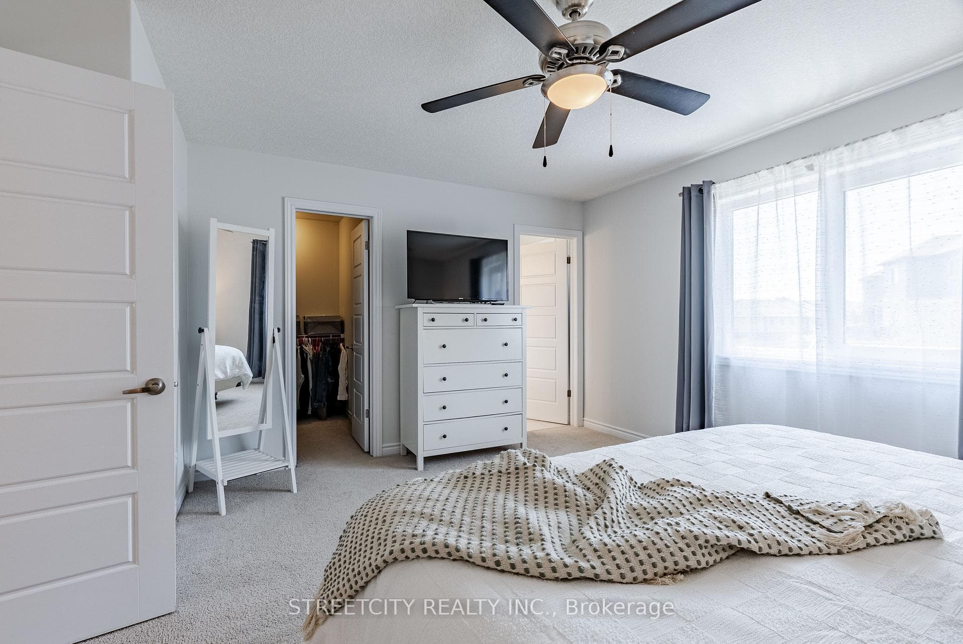 2549 ASIMA Drive photo 22