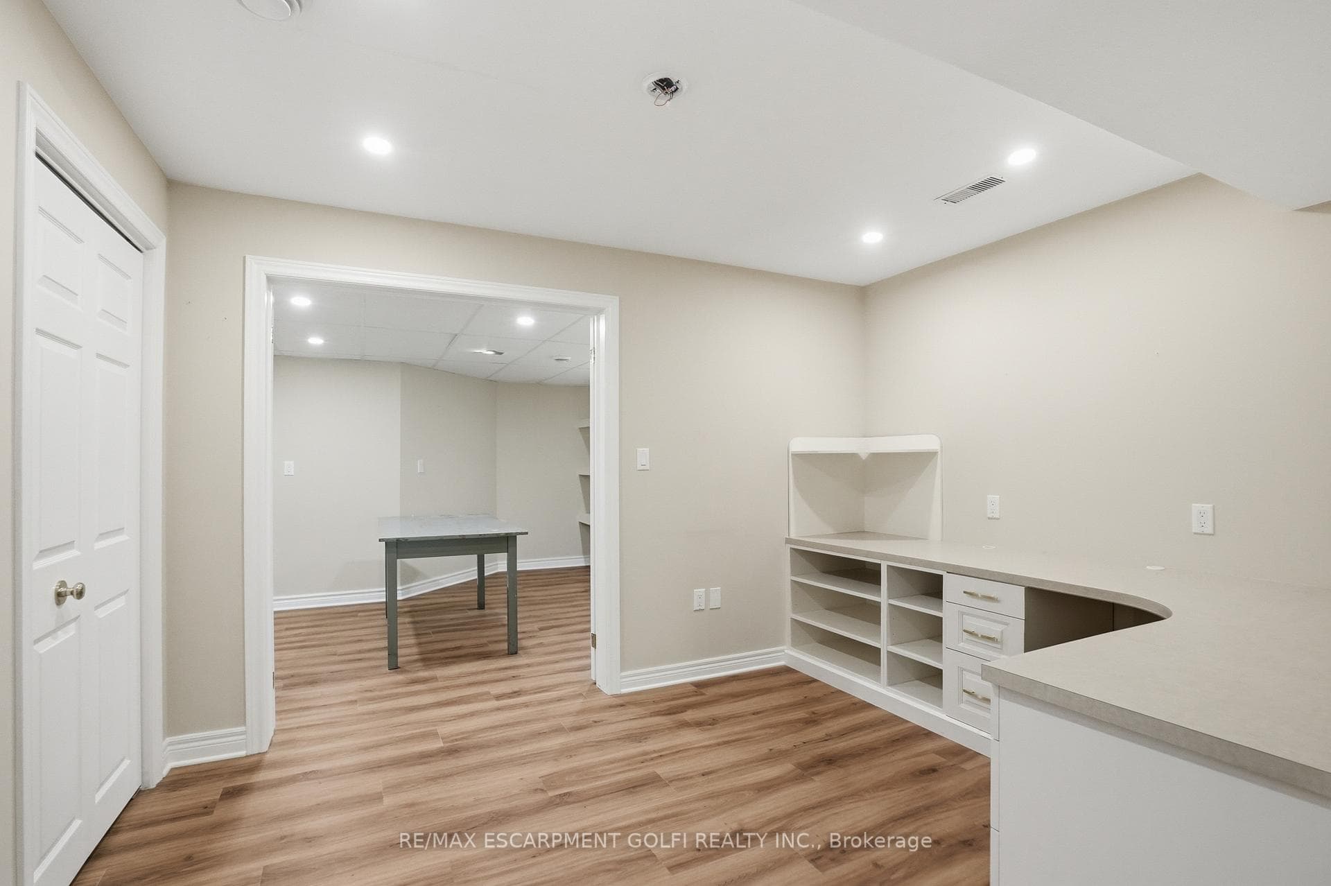 58 Glendale Avenue Unit 12 photo 25