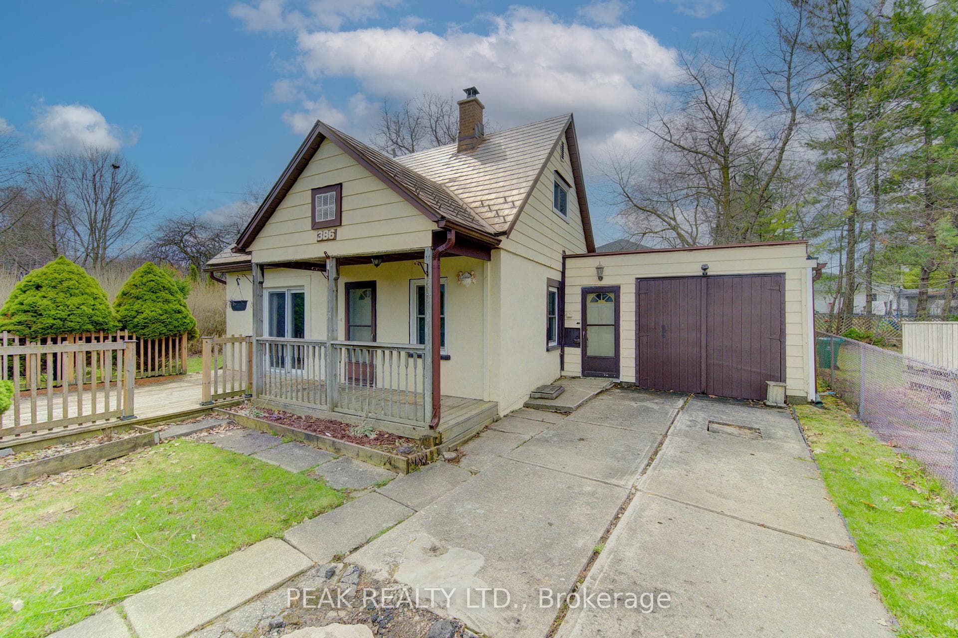386 Peel Street photo 1