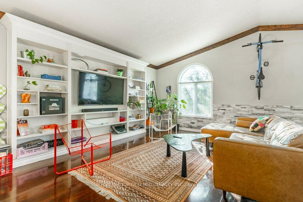 132 Silas Boulevard photo 6