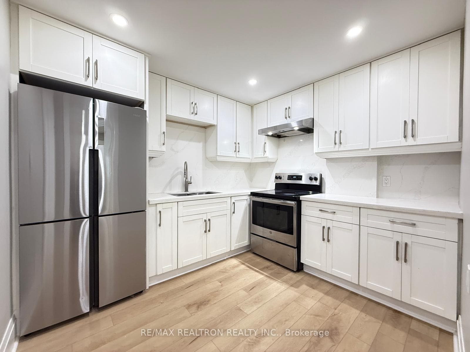 18 Snider Avenue Unit Upper photo 1