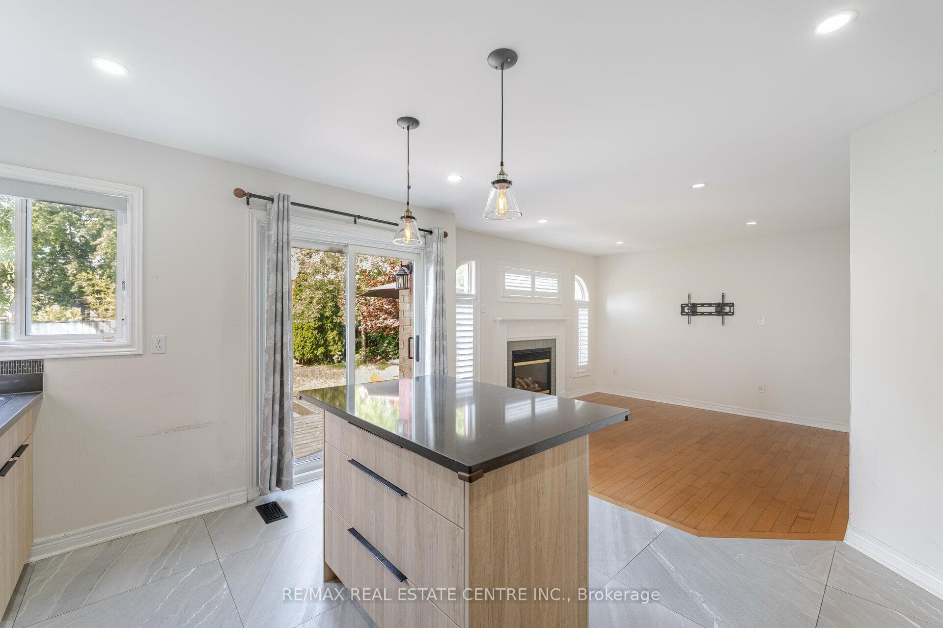 5542 Highbank Road photo 15