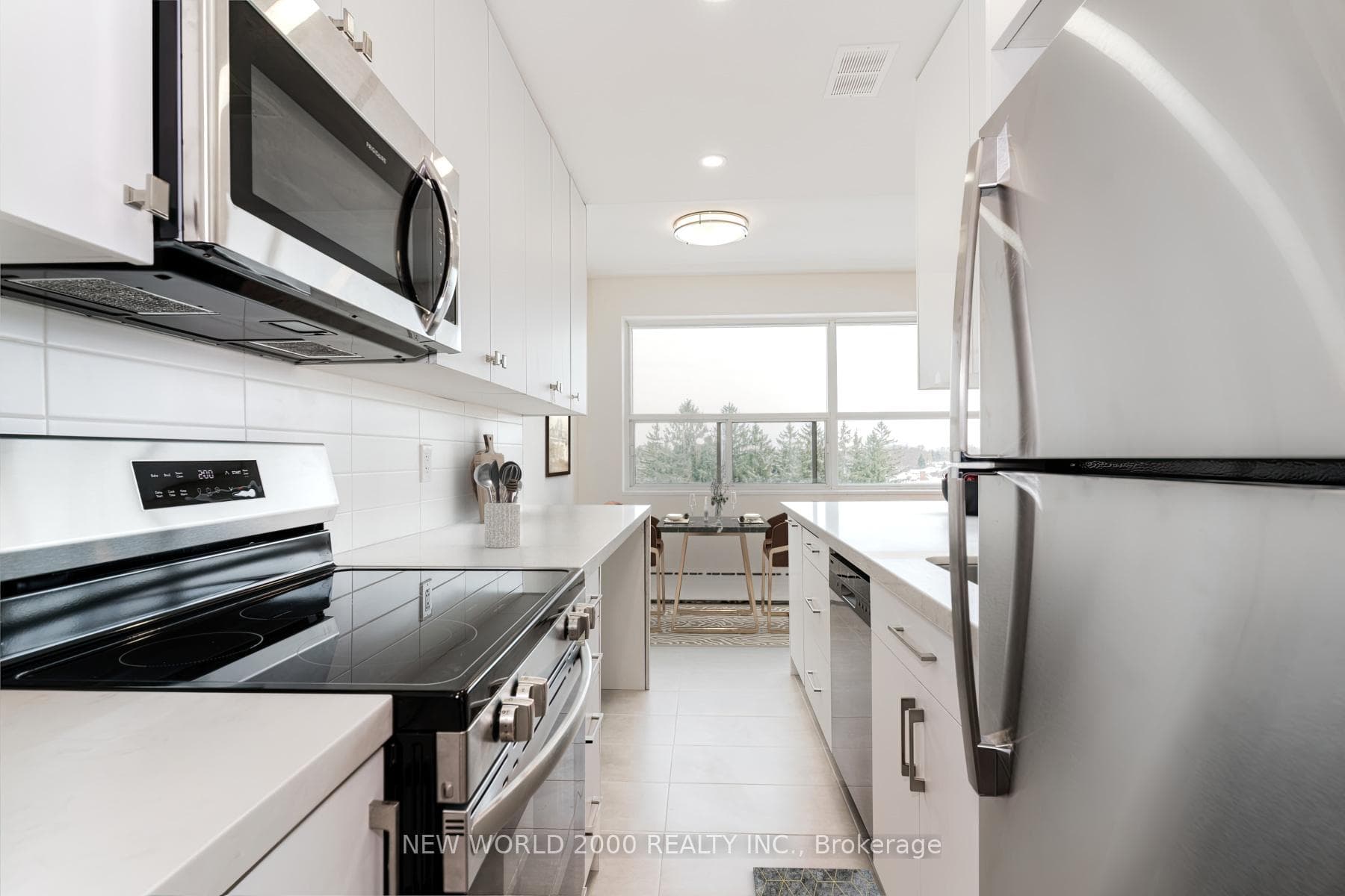 1220 Bayview Avenue Unit 607 photo 3