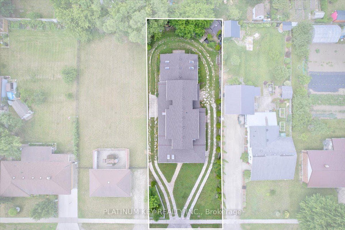 282 Beattie Street photo 39