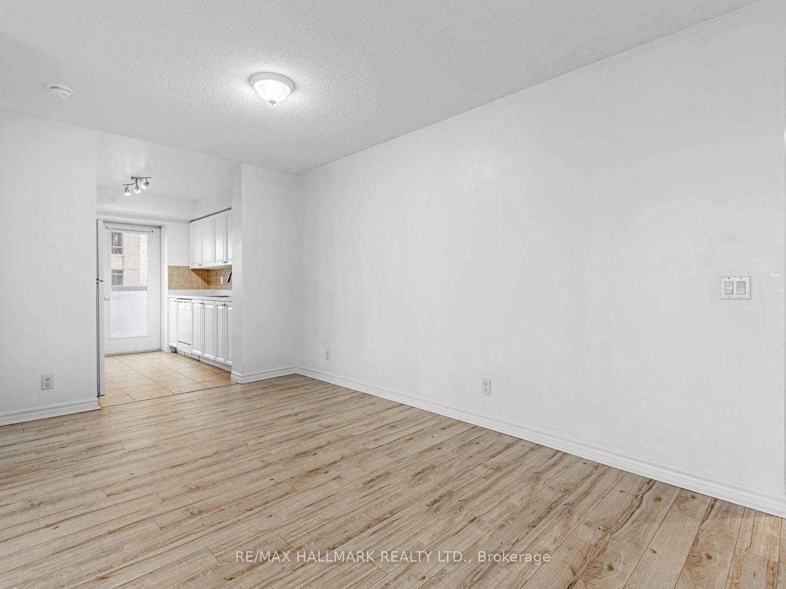 18 Mondeo Drive Unit 436 photo 8